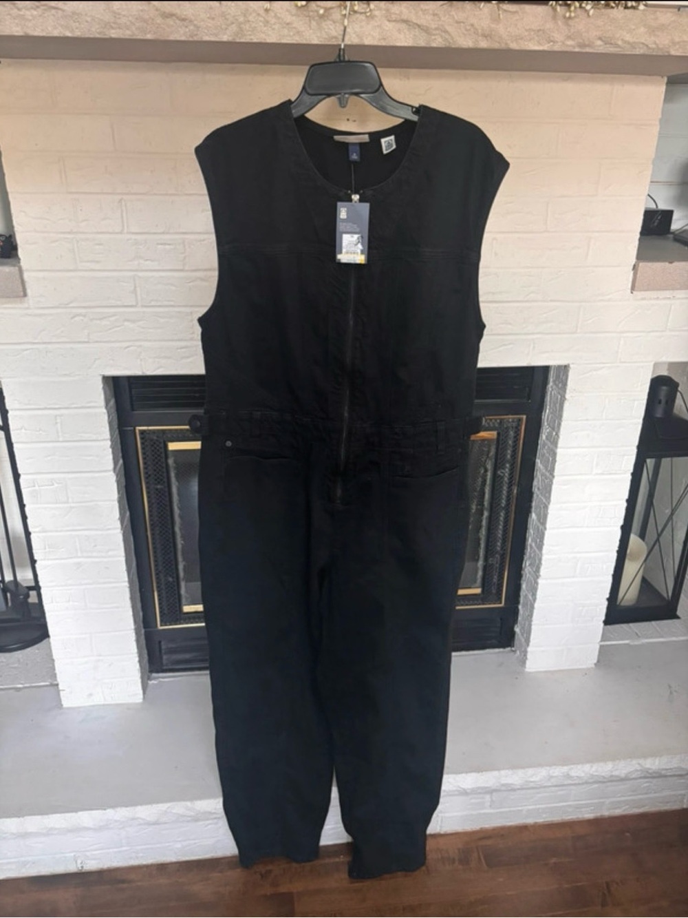 Universal Thread Black Sleeveless Zip-Front Jumpsuit